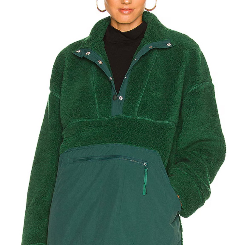 REVOLVE LPA - Snap Front Pullover in Dark Green - M